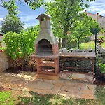 Casa Mirelia - For Two With Garden And Whirlpool Kaštelir