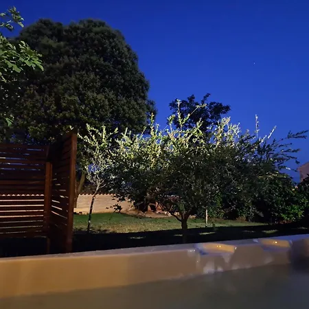 Casa Mirelia - For Two With Garden And Whirlpool *