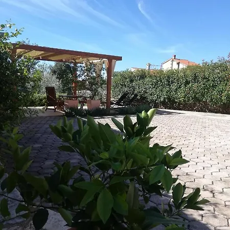 Vakantiehuis Casa Mirelia - For Two With Garden And Whirlpool *
