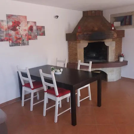 Casa Mirelia - For Two With Garden And Whirlpool Kastelir