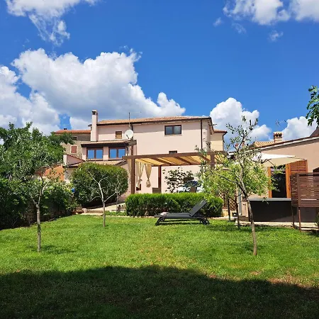 Casa Mirelia - For Two With Garden And Whirlpool Kaštelir