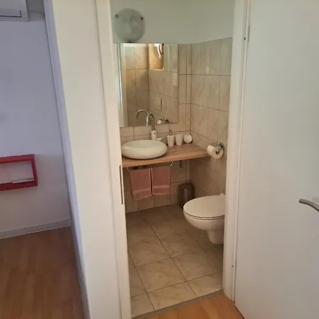Casa Mirelia - For Two With Garden And Whirlpool Kastelir