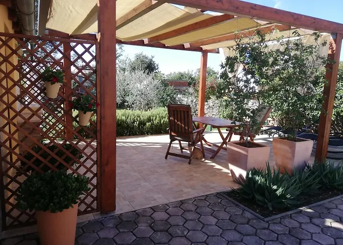 Casa Mirelia - For Two With Garden And Whirlpool Kaštelir