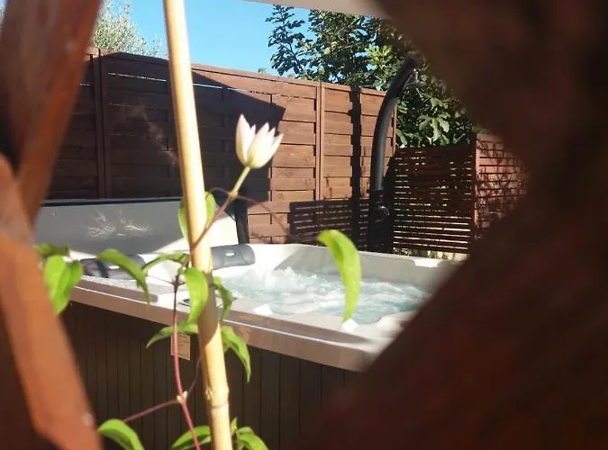 Casa Mirelia - For Two With Garden And Whirlpool