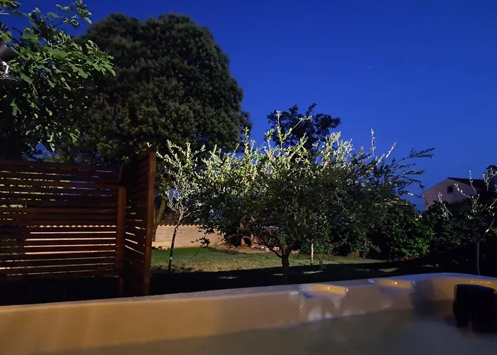 Casa Mirelia - For Two With Garden And Whirlpool *