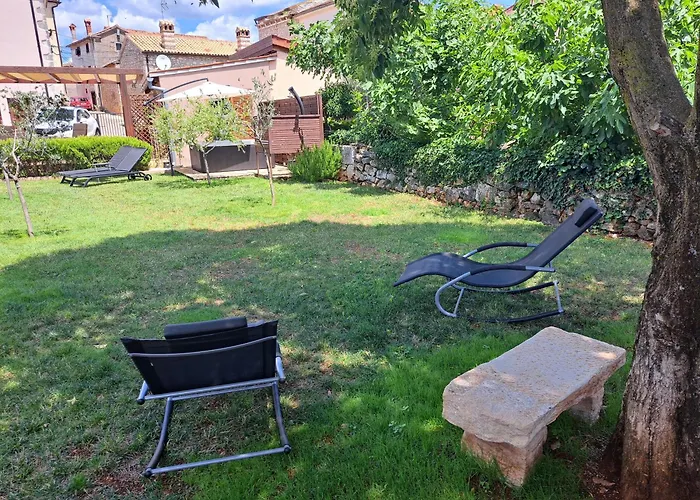 Casa Mirelia - For Two With Garden And Whirlpool Kaštelir